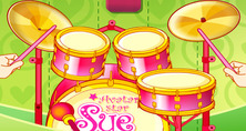 Soittaa-rumpuja-ja-tytto